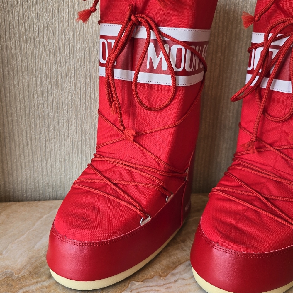Moon Boot Red Winter Snow Boot - Picture 10 of 16